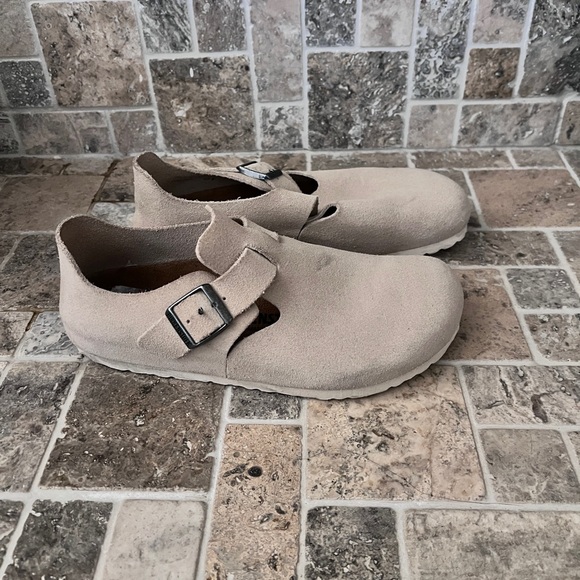 Birkenstock Other - Birkenstock London Men's Light Beige Suede Loafers